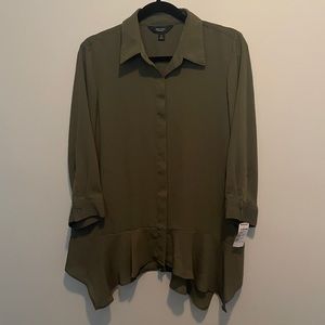 ⭐️3/$25⭐️ NWT Vera Wang Blouse